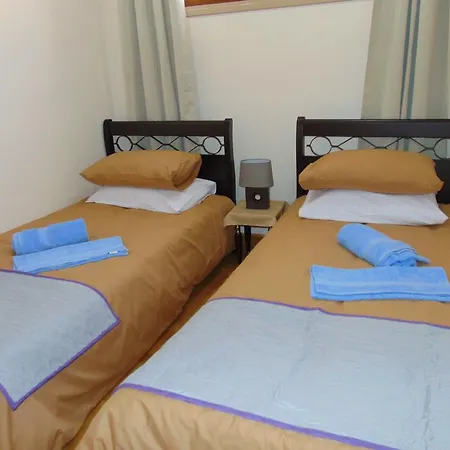 Ithaki Phinikoudes No. 106 *