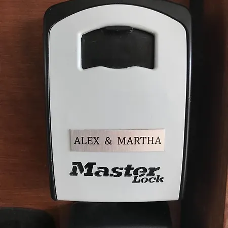 Ithaki Phinikoudes No. 106 Апартаменты Ларнака