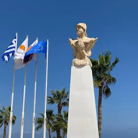 Ithaki Phinikoudes No. 106 Lägenhet Larnaca