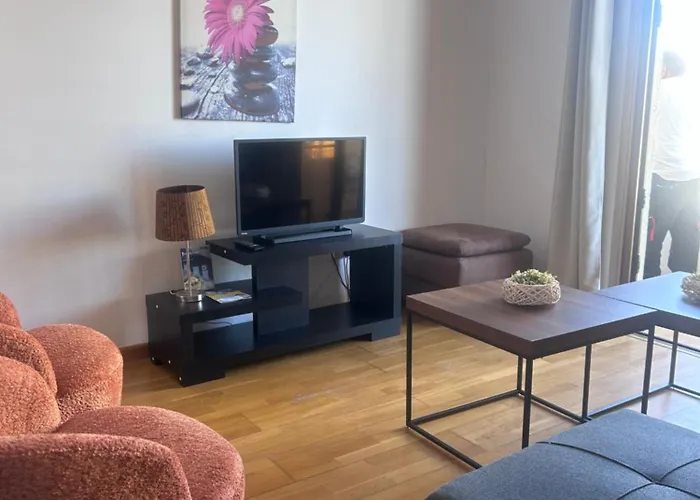 Ithaki Phinikoudes No. 106 Apartament